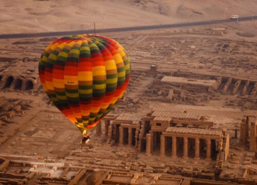 Sådan tager du en luftballonrejse over Luxors gamle templer